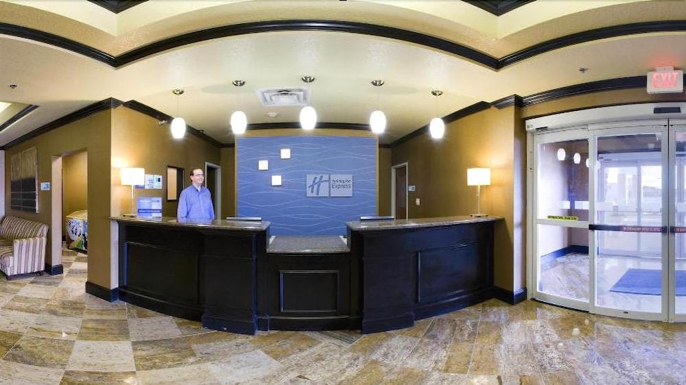 Holiday Inn Express Mccomb By Ihg Eksteriør billede