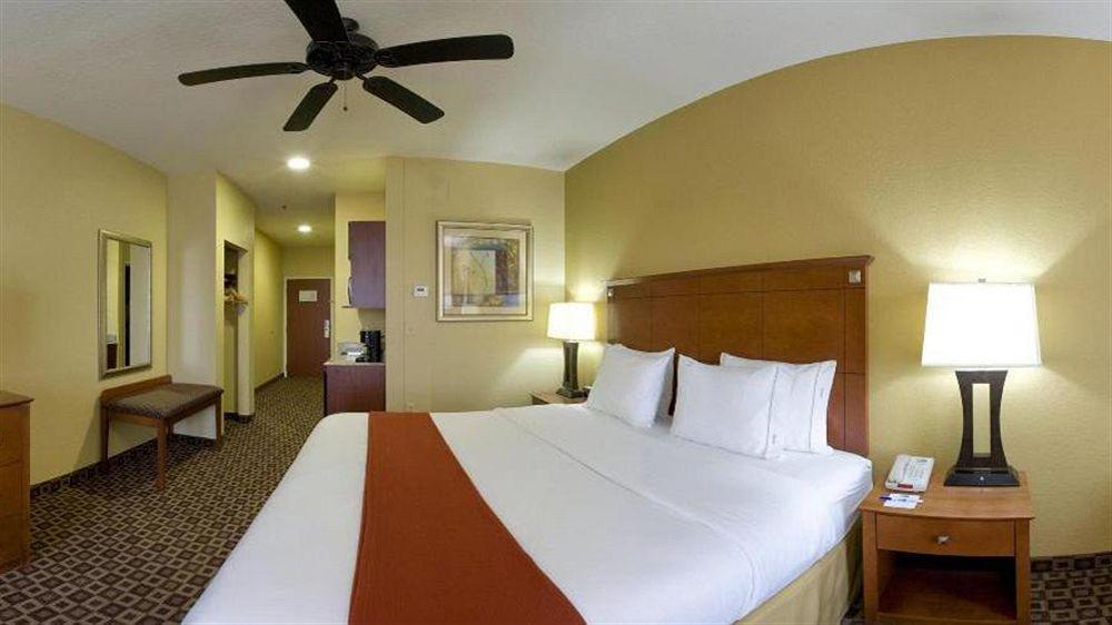 Holiday Inn Express Mccomb By Ihg Eksteriør billede