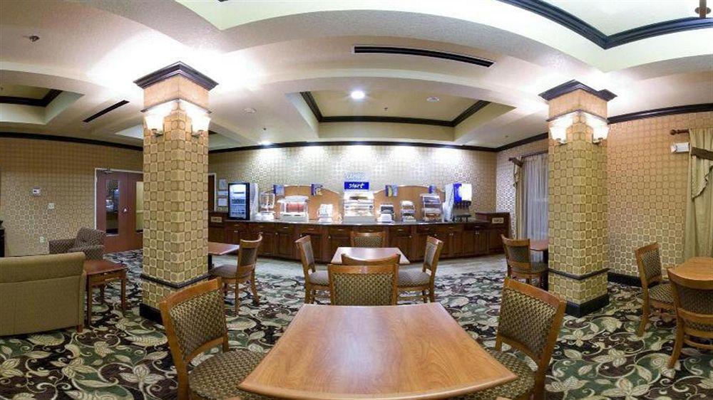 Holiday Inn Express Mccomb By Ihg Eksteriør billede