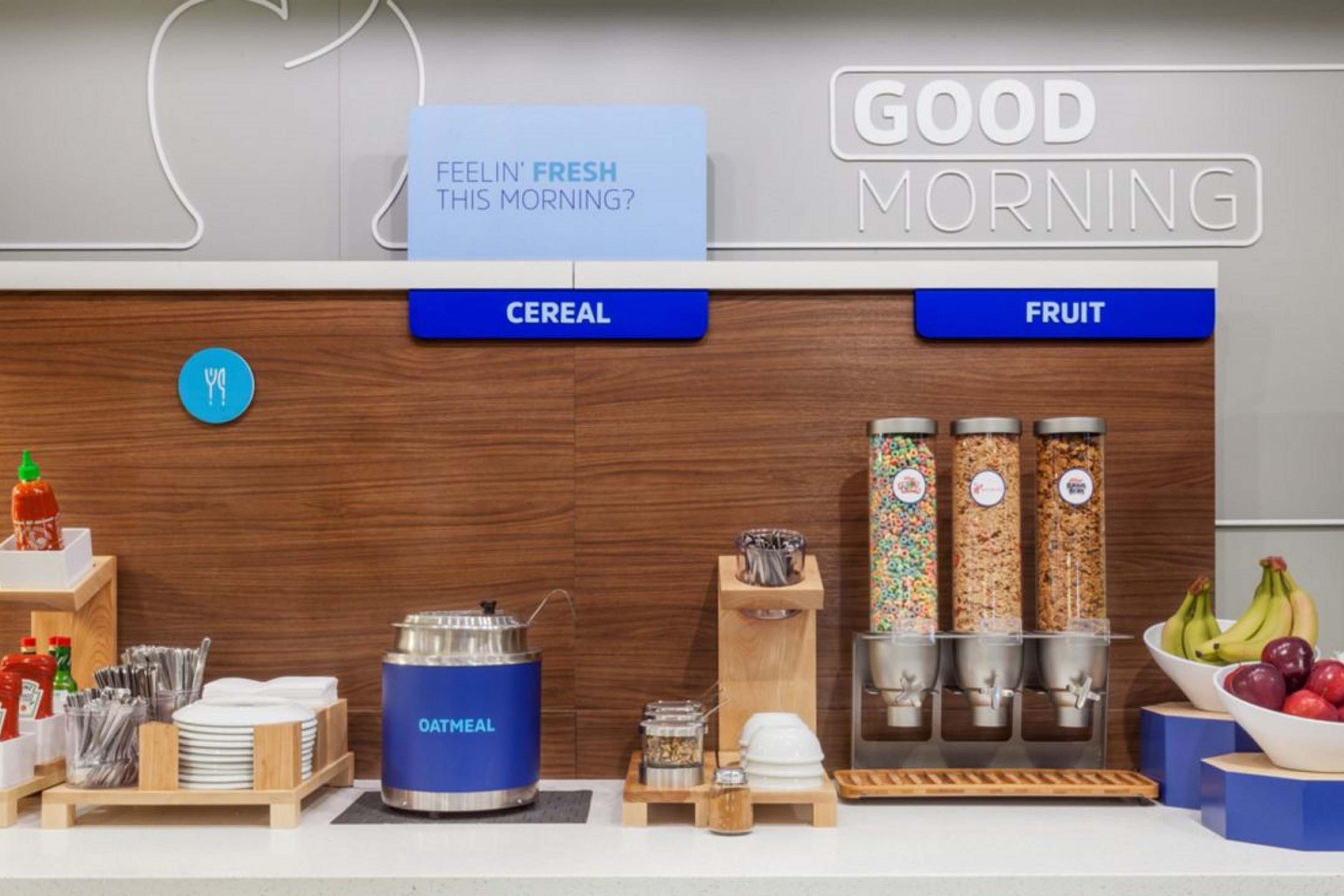 Holiday Inn Express Mccomb By Ihg Eksteriør billede