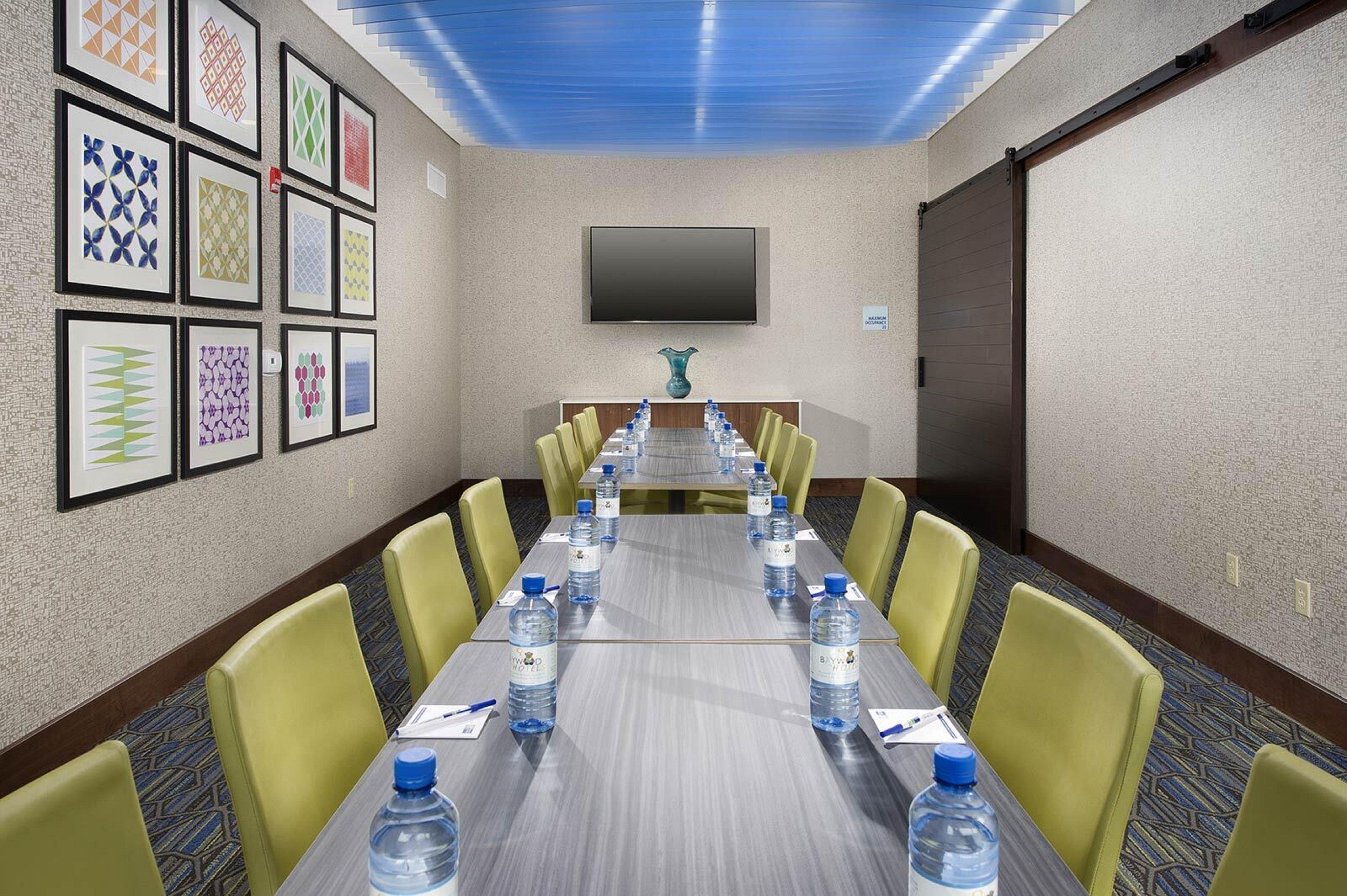 Holiday Inn Express Mccomb By Ihg Eksteriør billede