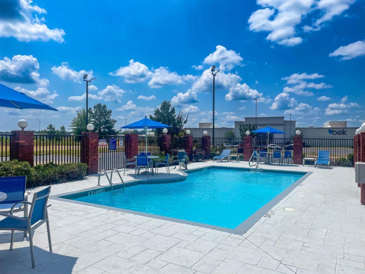 Holiday Inn Express Mccomb By Ihg Eksteriør billede
